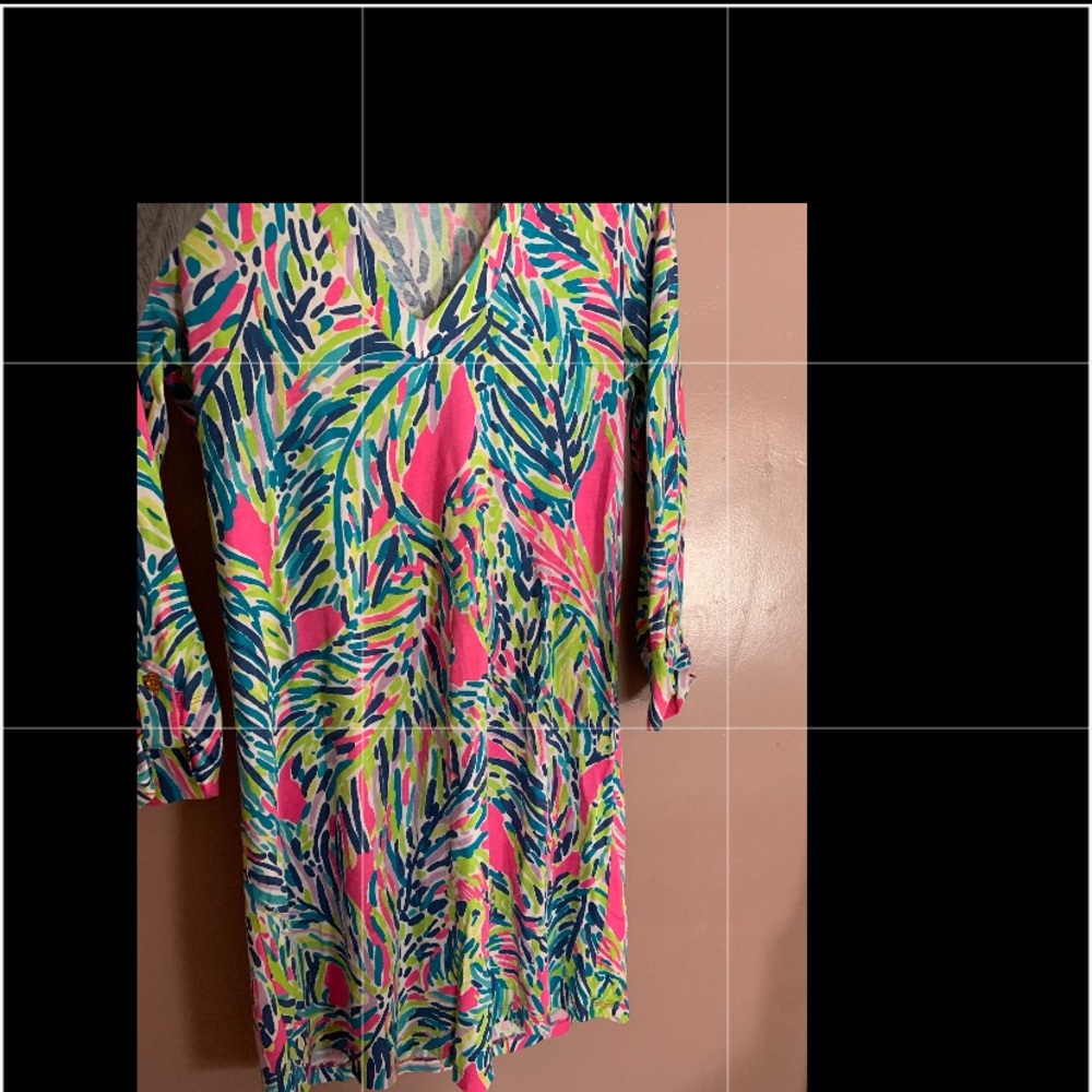 Lily Pulitzer v-neck t shirt dress